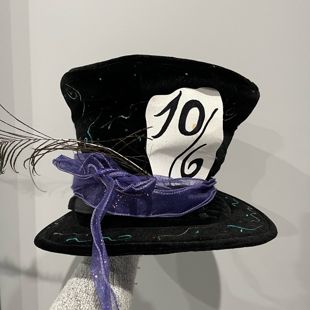 Mad hatter Halloween costume - Picture 3 of 3